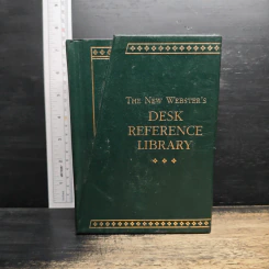 The New Webster's Desk Reference Library 3 Book รูปที่ 2