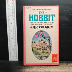 The Hobbit - J.R.R. Tolkien รูปที่ 1