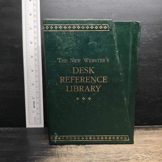 The New Webster's Desk Reference Library 3 Book รูปที่ 1