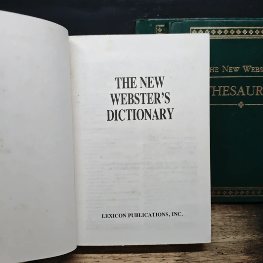 The New Webster's Desk Reference Library 3 Book รูปที่ 7