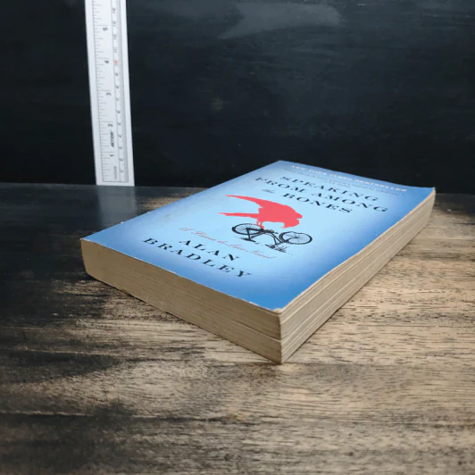 Speaking from Among the Bones - Alan Bradley รูปที่ 4