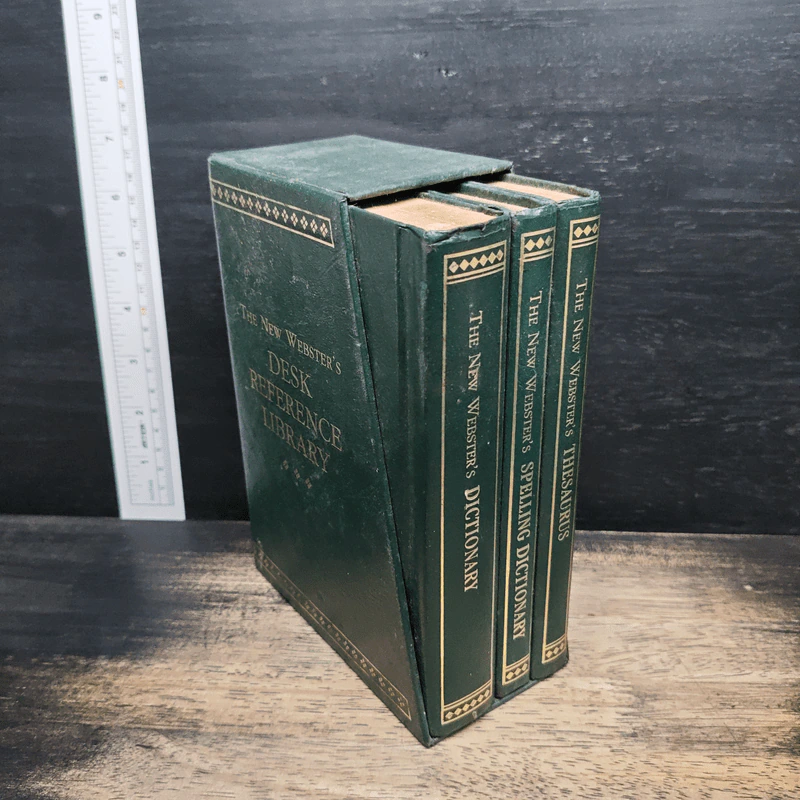 The New Webster's Desk Reference Library 3 Book รูปที่ 3