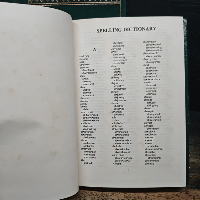 The New Webster's Desk Reference Library 3 Book รูปที่ 12