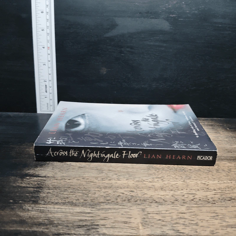 Across the Nightingale Floor - Lian Hearn รูปที่ 3