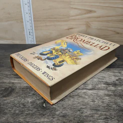The Bromeliad Trilogy - Terry Pratchett รูปที่ 3