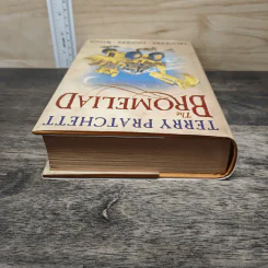The Bromeliad Trilogy - Terry Pratchett รูปที่ 4