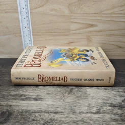 The Bromeliad Trilogy - Terry Pratchett รูปที่ 2