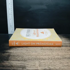 Light on Pranayama - B. K. S. Iyengar รูปที่ 3