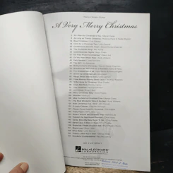 A Very Merry Christmas Piano - Vocal - Guitar (โน๊ตเพลงวันคริสต์มาส) รูปที่ 6
