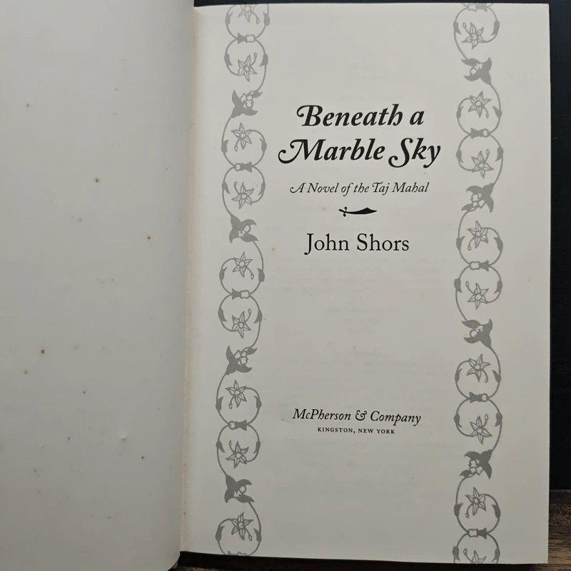 Beneath a Marble Sky: A Novel of the Taj Mahal - John Shors รูปที่ 2