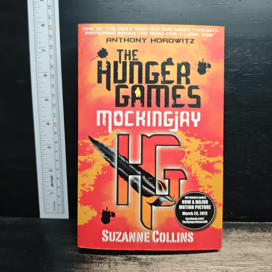 The Hunger Games: Mockingjay - Suzanne Collins รูปที่ 1