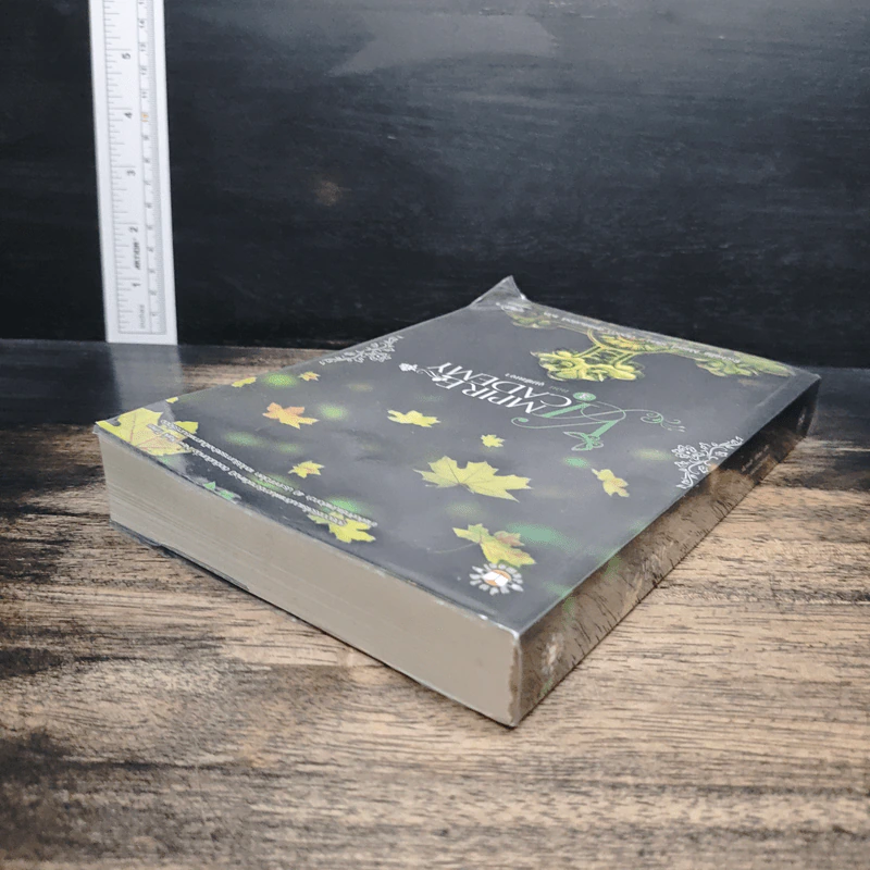 Vampire Academy 3 ตอน จุมพิตเงา - Richelle Mead, ต้องตา สุธรรมรังษี รูปที่ 5