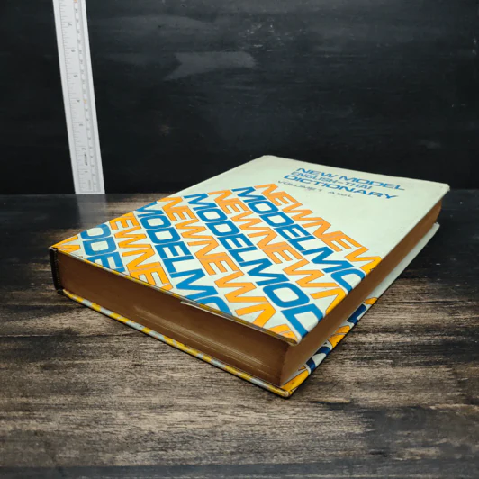 New Model English-Thai Dictionary Volume 1: A to L รูปที่ 4