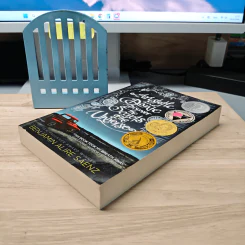 Aristotle and Dante Discover the Secrets of the Universe - Benjamin Alire Sáenz รูปที่ 3