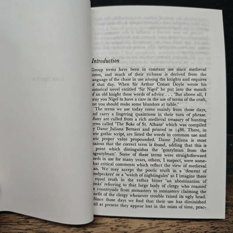 Dictionary of Collective Nouns and Group Terms รูปที่ 6