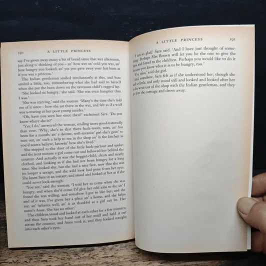 A Little Princess - Frances Hodgson Burnett รูปที่ 9