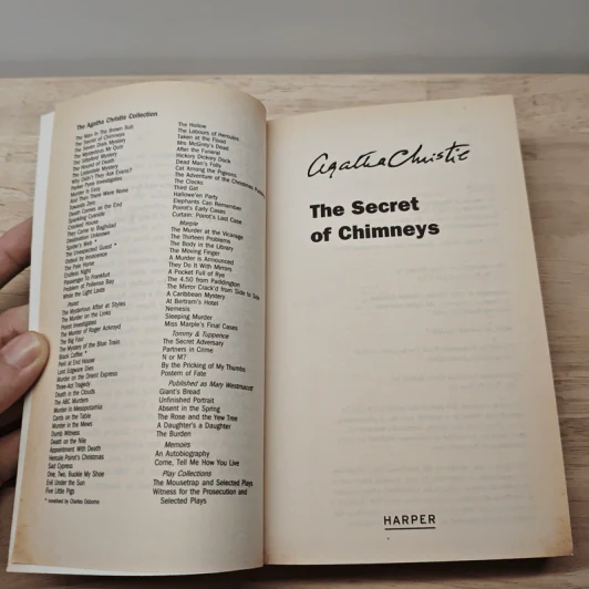 The Secret of Chimneys - Agatha Christie รูปที่ 6