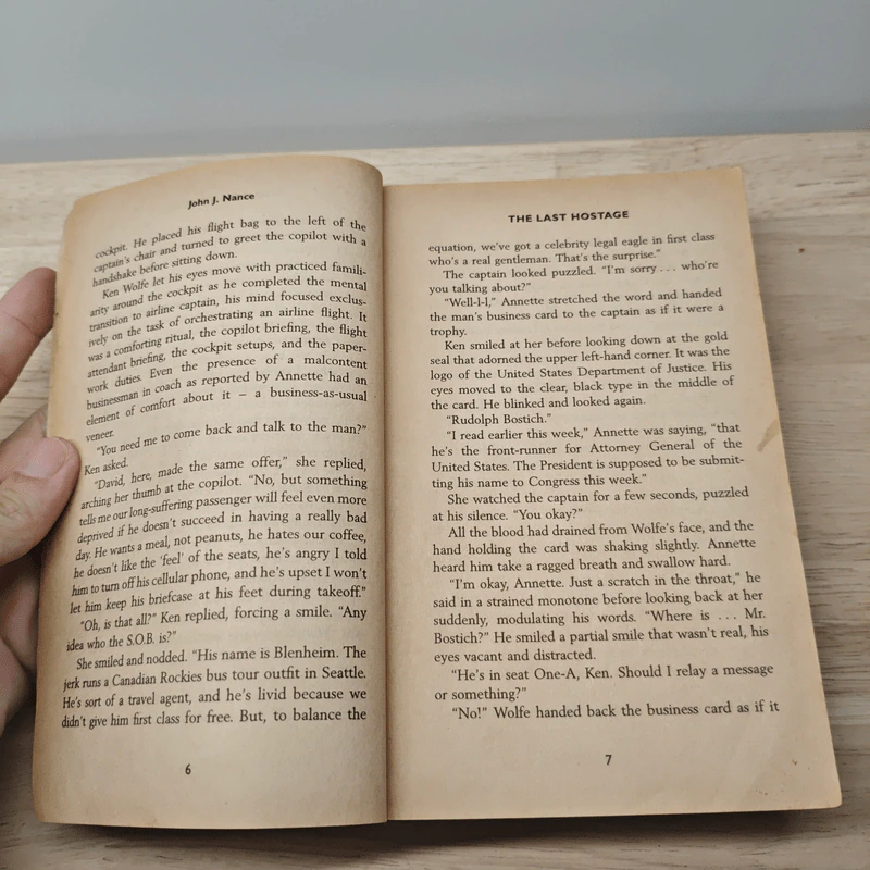 The Last Hostage - John J. Nance รูปที่ 6