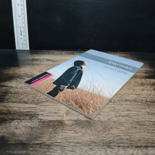 Oxford Bookworms Library: Starter Starman - Phillip Burrows, Mark Foster รูปที่ 4
