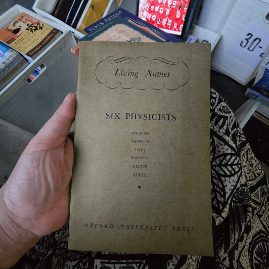 Living Names Six Physicists - John Walton รูปที่ 1