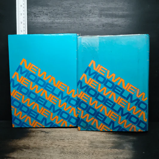 New Model English-Thai Dictionary Volume 1-2 รูปที่ 2
