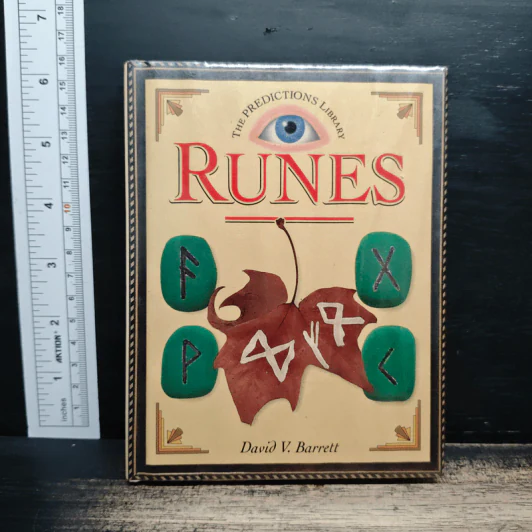 Runes - David V. Barrett รูปที่ 1