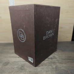 Boxset แดน บราวน์ 5 เล่ม ล่ารหัสมรณะ, เทวากับซาตาน, แผนลวงสะท้านโลก, รหัสลับดาวินชี, พลิกรหัสลับสมบัติจำแลง - Dan Brown รูปที่ 4