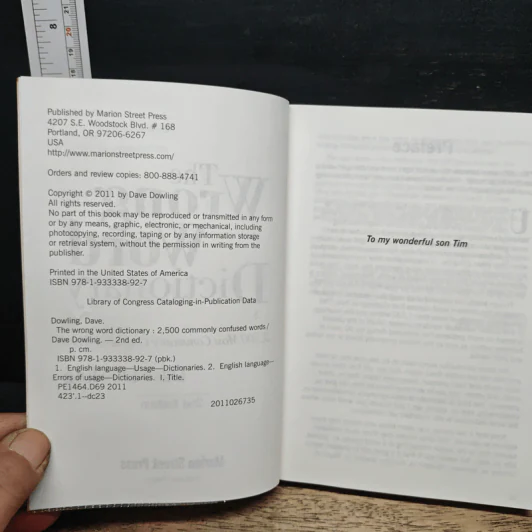 The Wrong Word Dictionary: 2,500 Most Commonly Confused Words - Dave Dowling รูปที่ 6