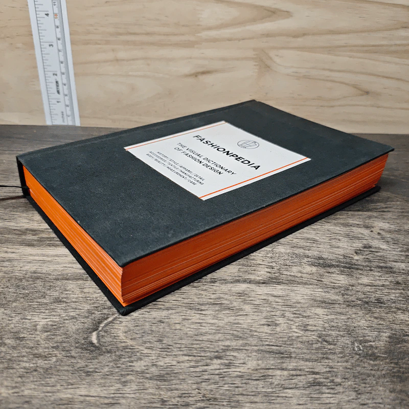 Fashionpedia : The Visual Dictionary of Fashion Design - Fashionary รูปที่ 3