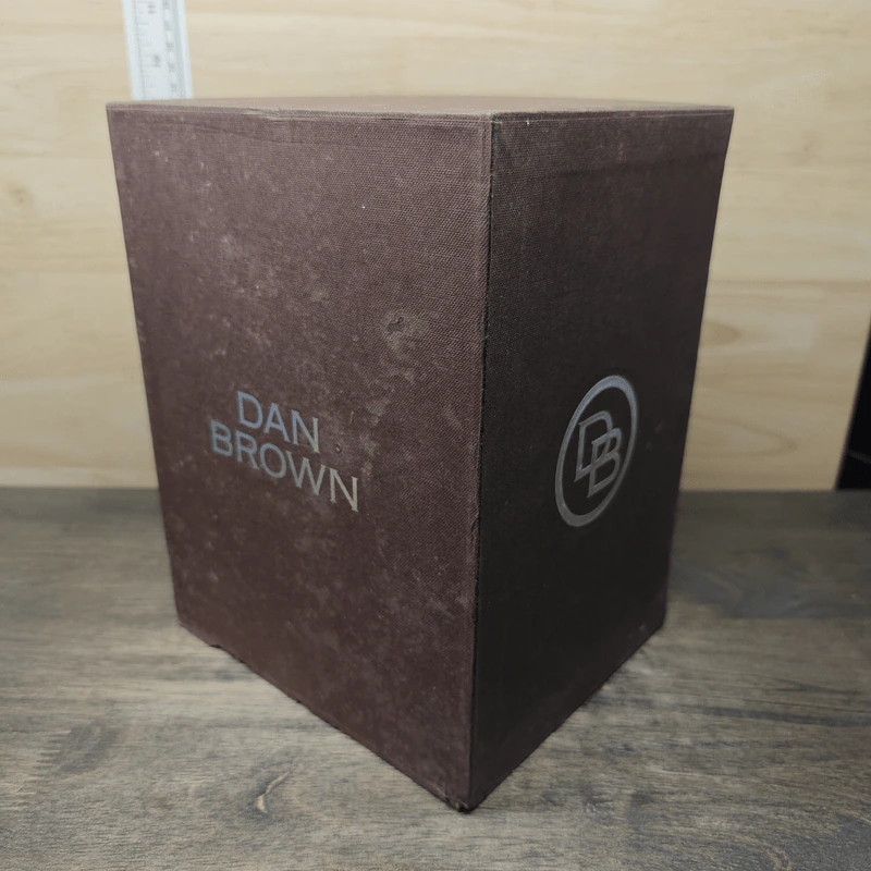 Boxset แดน บราวน์ 5 เล่ม ล่ารหัสมรณะ, เทวากับซาตาน, แผนลวงสะท้านโลก, รหัสลับดาวินชี, พลิกรหัสลับสมบัติจำแลง - Dan Brown รูปที่ 3