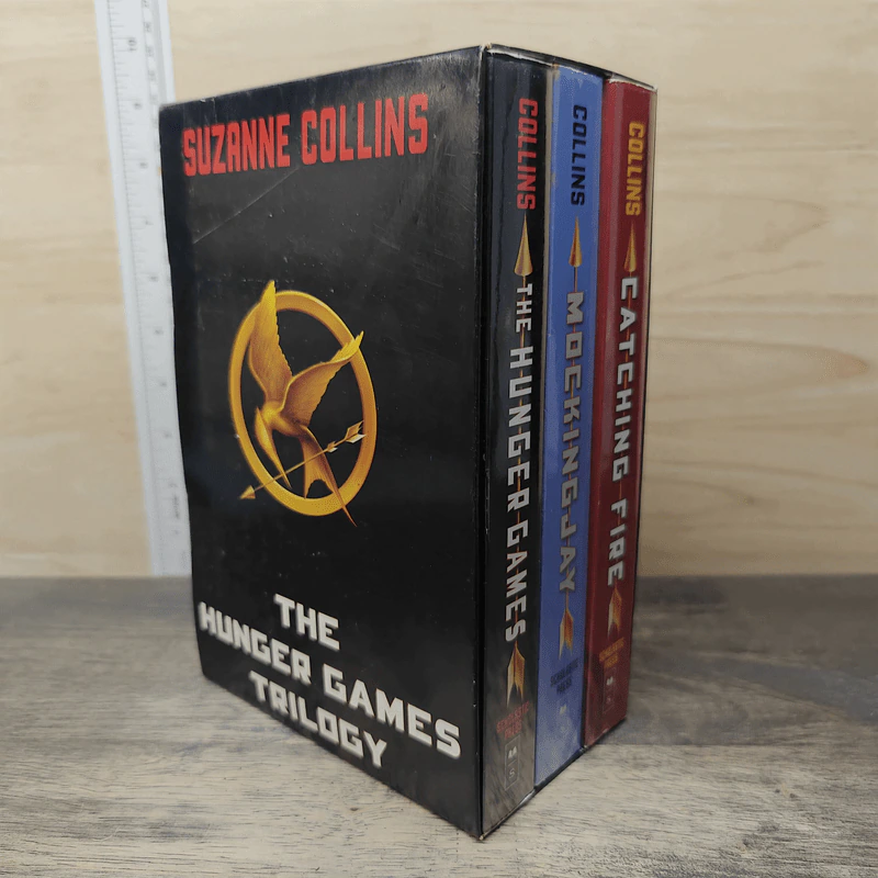 BoxedSet The Hunger Games Trilogy 3 Book - Suzanne Collins รูปที่ 1