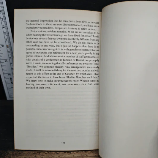 Parkinson's Law & Other Selected Writings On Management - C.Northcote Parkinson รูปที่ 8