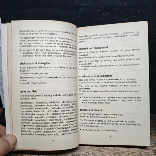 Times Dictionary of Problem Words รูปที่ 8