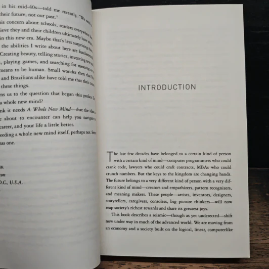 A Whole New Mind : Why Right-Brainers Will Rule the Future - Daniel H. Pink รูปที่ 9