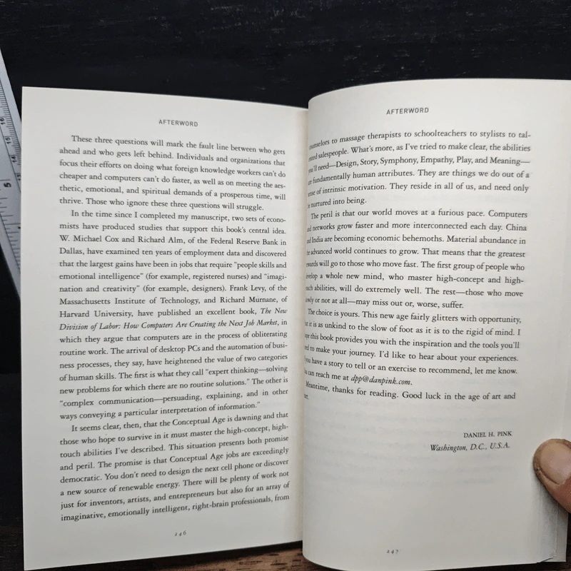 A Whole New Mind : Why Right-Brainers Will Rule the Future - Daniel H. Pink รูปที่ 11