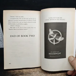 The Hunger Games Catching Fire - Suzanne Collins รูปที่ 9