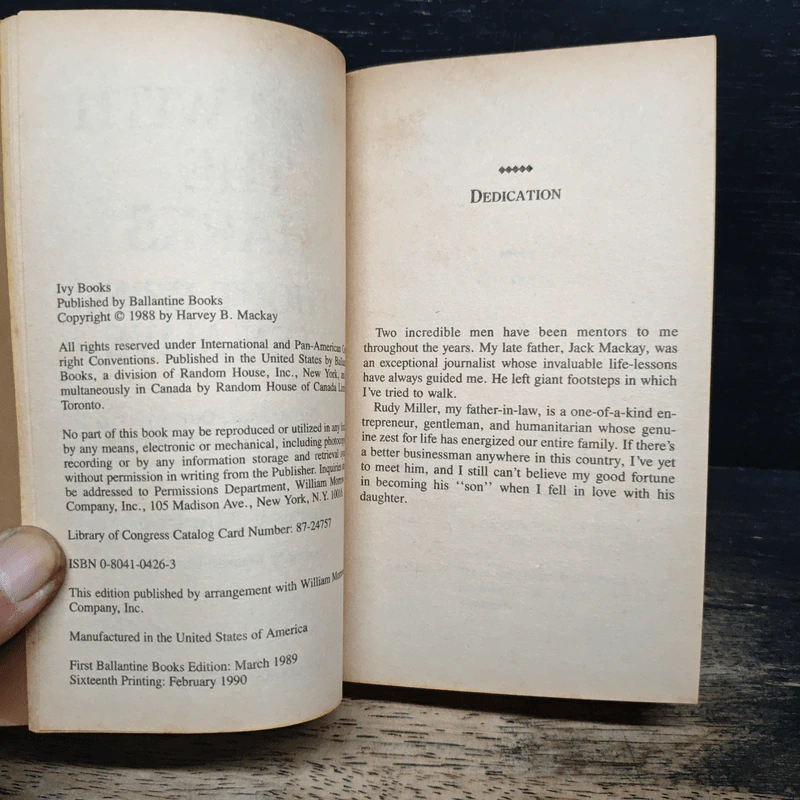 Swim with the Sharks Without Being Eaten Alive - Harvey Mackay รูปที่ 6