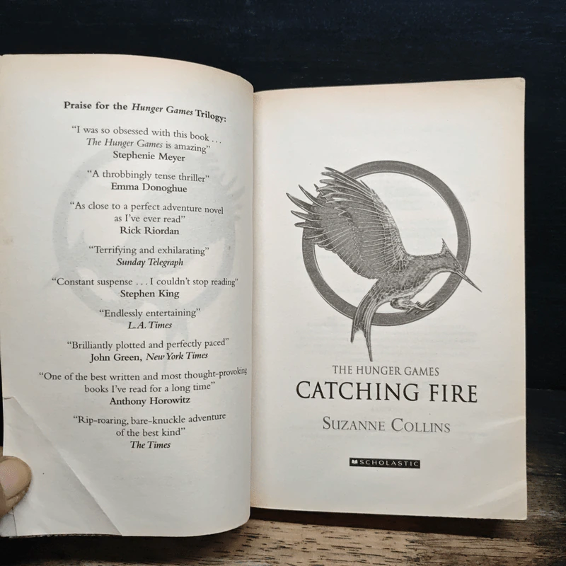 The Hunger Games Catching Fire - Suzanne Collins รูปที่ 6