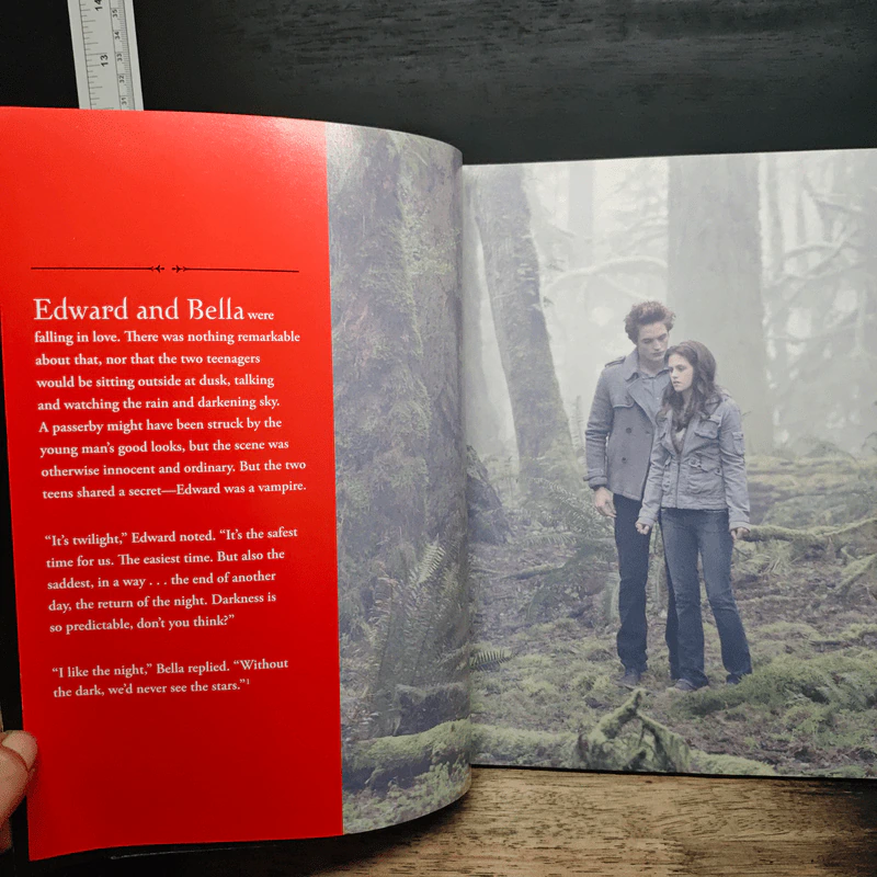 Twilight: The Complete Illustrated Movie Companion - Mark Cotta Vaz รูปที่ 6
