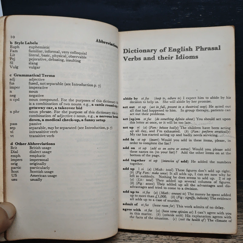 COLLINS Dictionary of English Phrasal Verbs and their Idioms รูปที่ 7