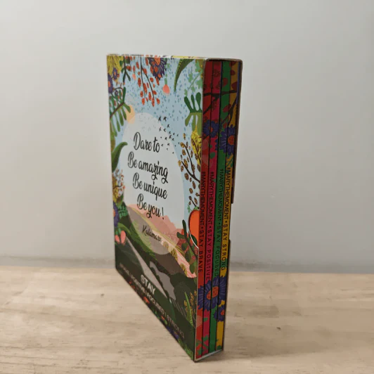 Boxset Mary The MomeMary The Moment: ใช้ชีวิต คิดเช่น "แมร์" 4 เล่ม รูปที่ 2