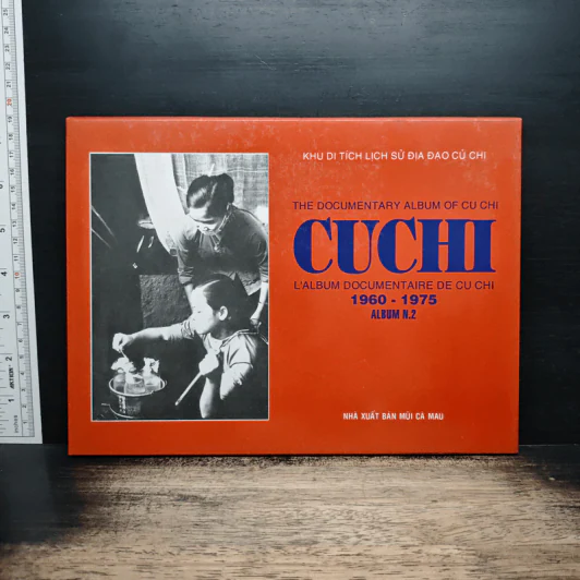 The Document Album of Cu Chi L'album Documentaire De Cu Chi 1960-1975 Album N.2 รูปที่ 1