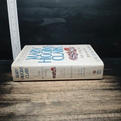 Three Bestselling Novels - Mary Higgins Clark รูปที่ 3