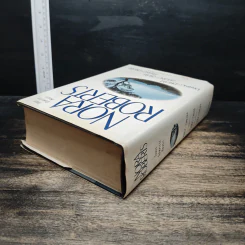 Daring to Dream, Holding the Dream, Finding the Dream - Nora Roberts รูปที่ 5