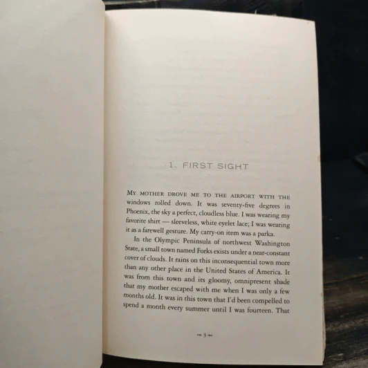 The Twilight Saga 4 Books Twilight + Eclipse + New Moon + Breaking Dawn - Stephenie Meyer รูปที่ 10