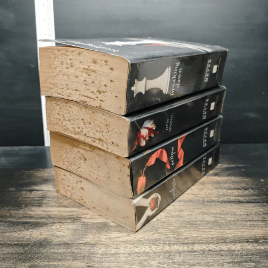 The Twilight Saga 4 Books Twilight + Eclipse + New Moon + Breaking Dawn - Stephenie Meyer รูปที่ 5