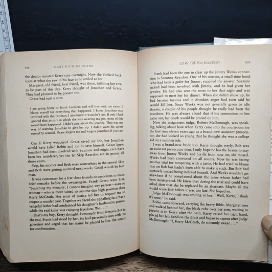Three Bestselling Novels - Mary Higgins Clark รูปที่ 9