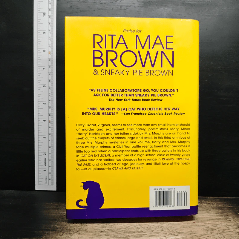 Rita Mae Brown:The Third Three Mrs. Murphy Mysteries in One Volume: Cat on the Scent; Pawing Through the Past; Claws and Effect รูปที่ 2