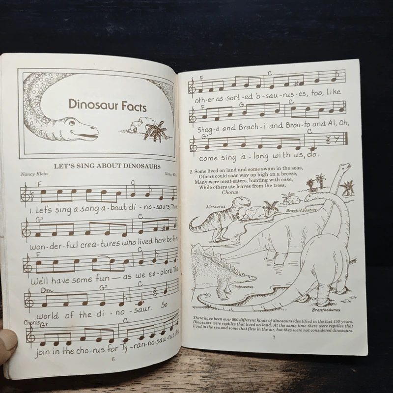 Wee Sing Dinosaurs รูปที่ 8