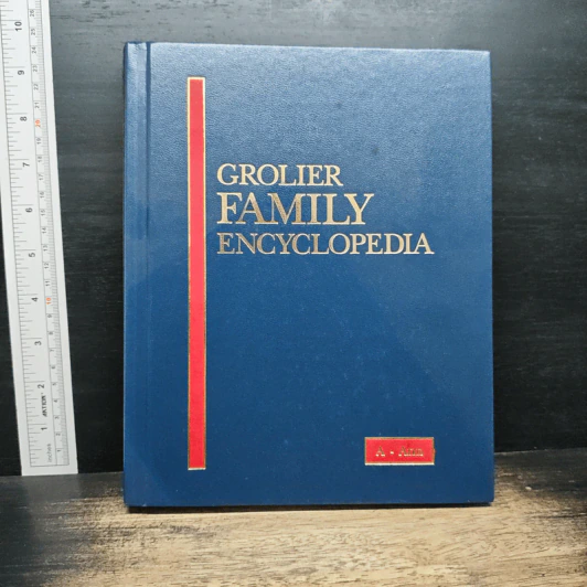 Grolier Family Encyclopedia รูปที่ 1